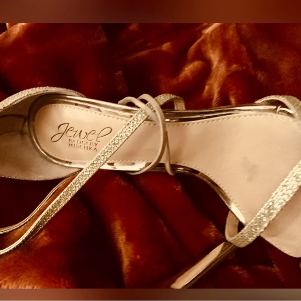 Jewel Never Lonely Heel -No Box-Size 9 - Picture 3 of 6